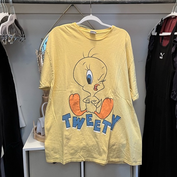 PacSun Tops - Tweety Tee